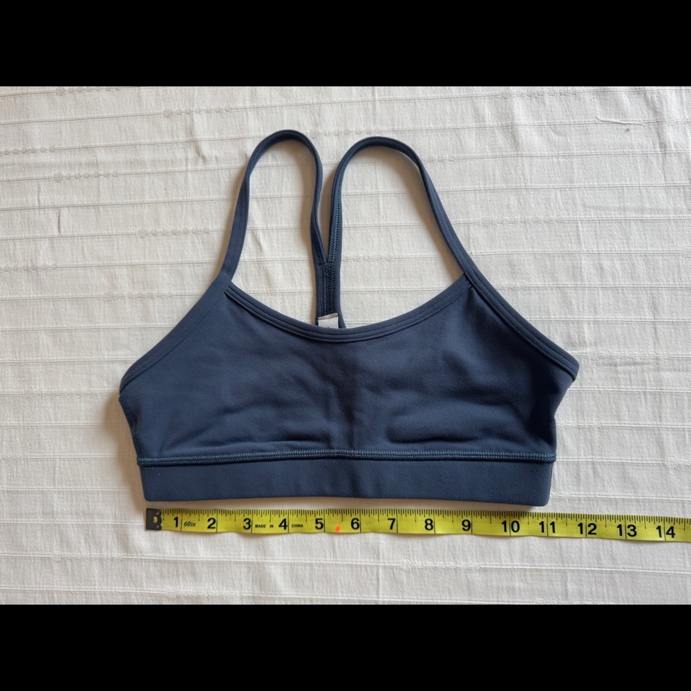 Lululemon sports bra size 2